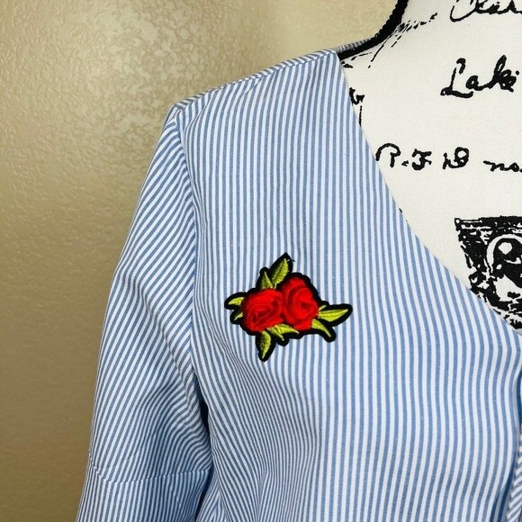 La sorella Blue top striped V-neckline Bell sleeve with butterflies patch size L - Picture 7 of 13